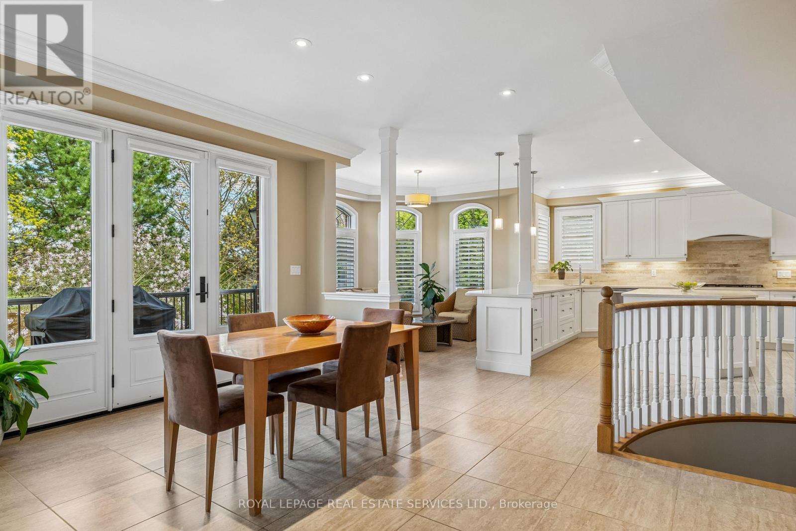 












1020 VALLEY CREST CIRCLE

,
Oakville,




Ontario
L6H6W8

