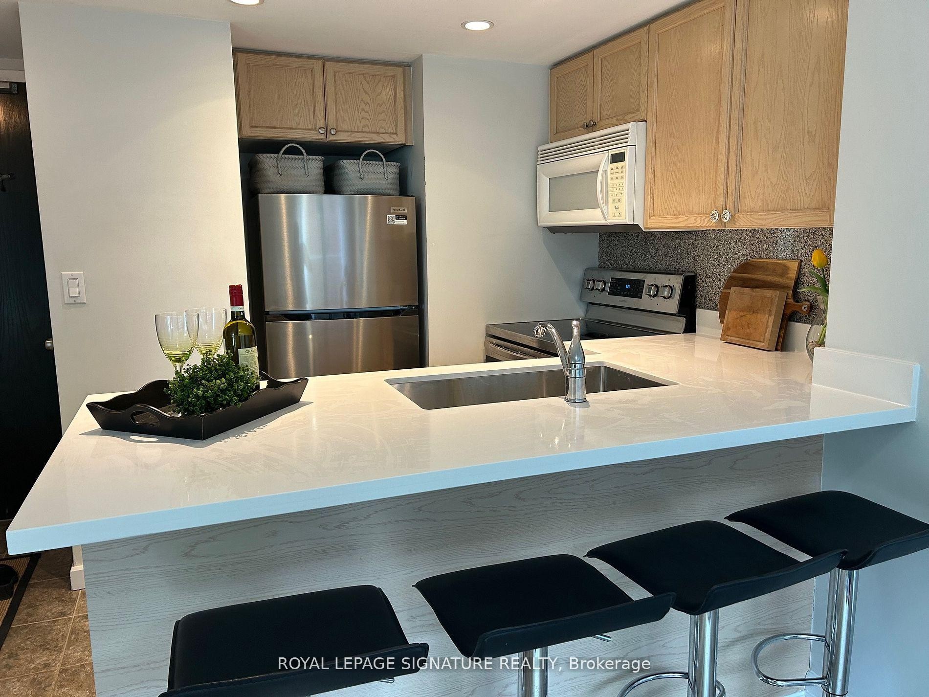 









8


Park

Road, 1502,
Toronto,




ON
M4W 3S5

