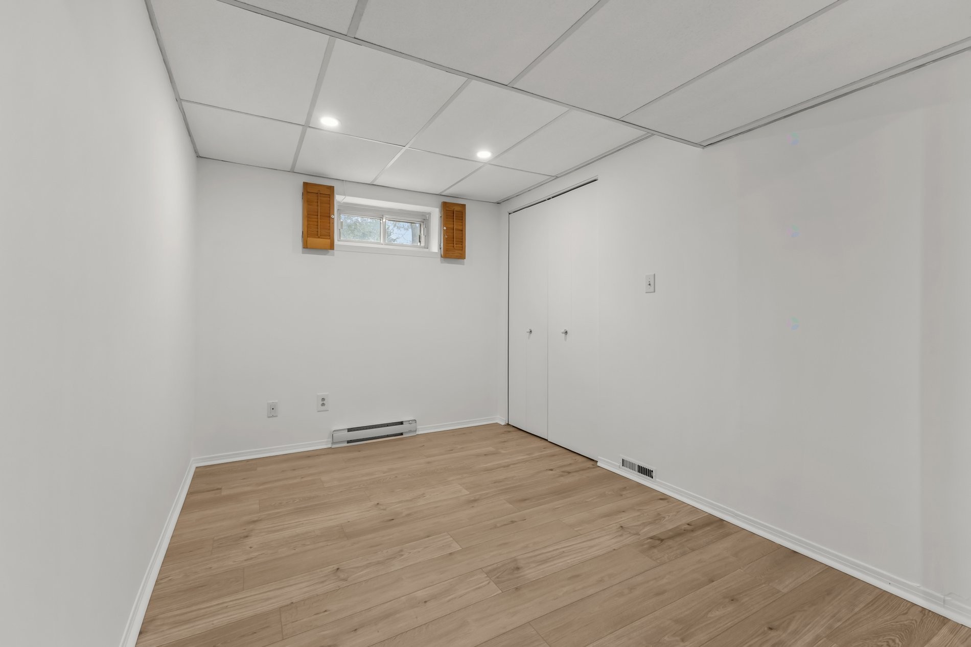









174


Rue du Niagara

,
Kirkland,




QC
H9J2Y9

