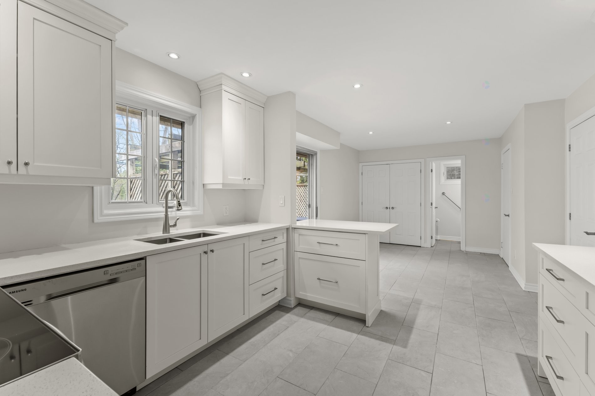 









174


Rue du Niagara

,
Kirkland,




QC
H9J2Y9

