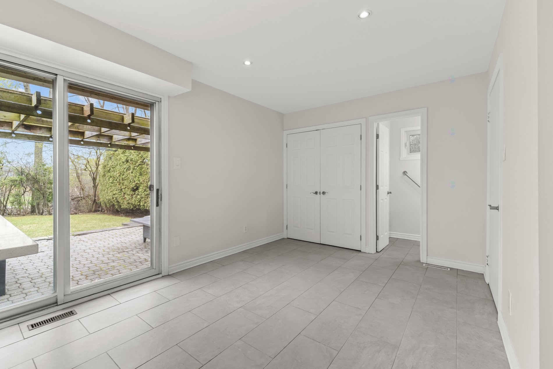 









174


Rue du Niagara

,
Kirkland,




QC
H9J2Y9

