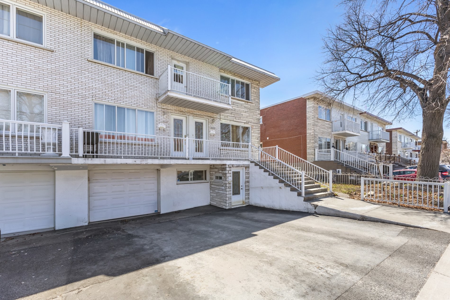 









6220

 - 6222A


Rue de Lachenaie

,
Montréal (Saint-Léonard),




QC
H1S1P3

