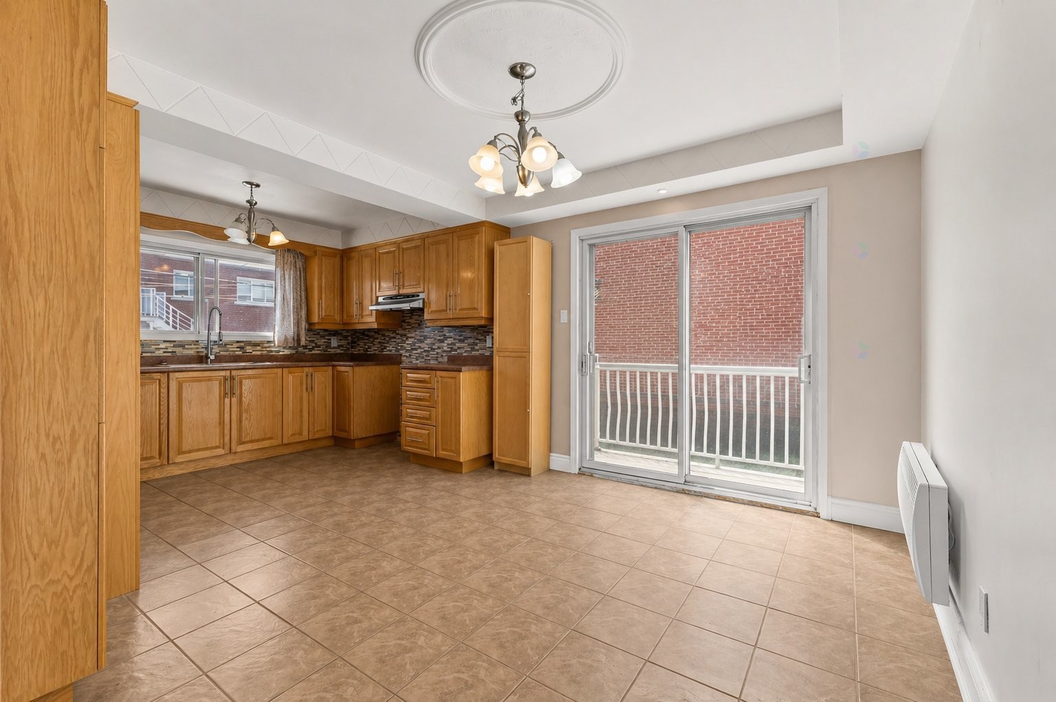 









6220

 - 6222A


Rue de Lachenaie

,
Montréal (Saint-Léonard),




QC
H1S1P3

