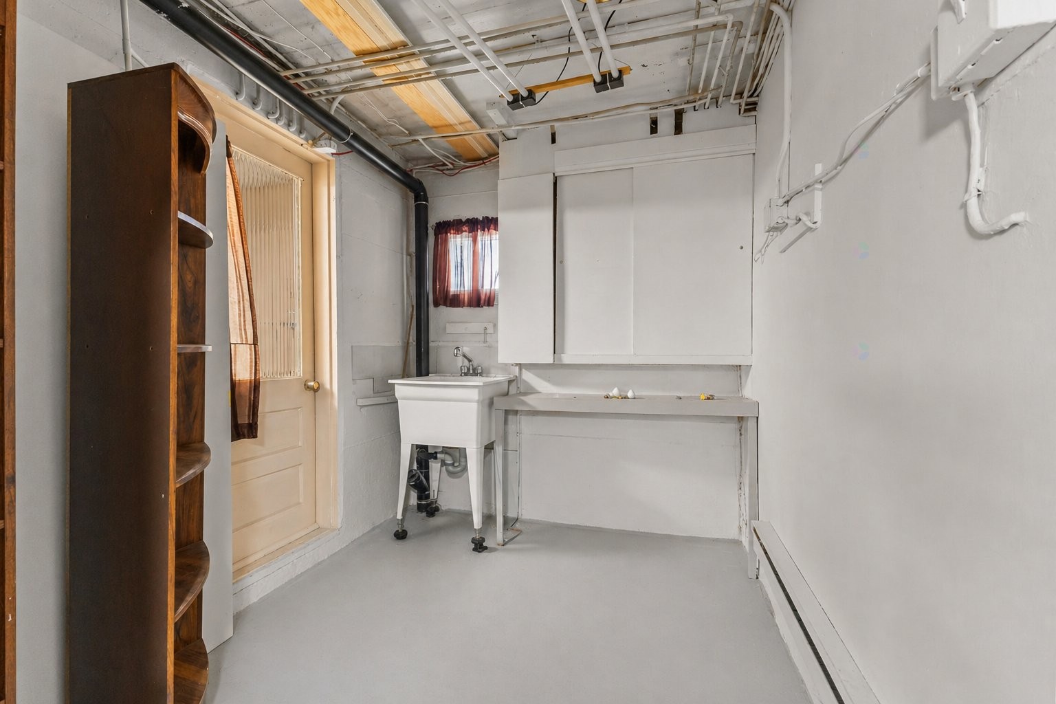 









6220

 - 6222A


Rue de Lachenaie

,
Montréal (Saint-Léonard),




QC
H1S1P3

