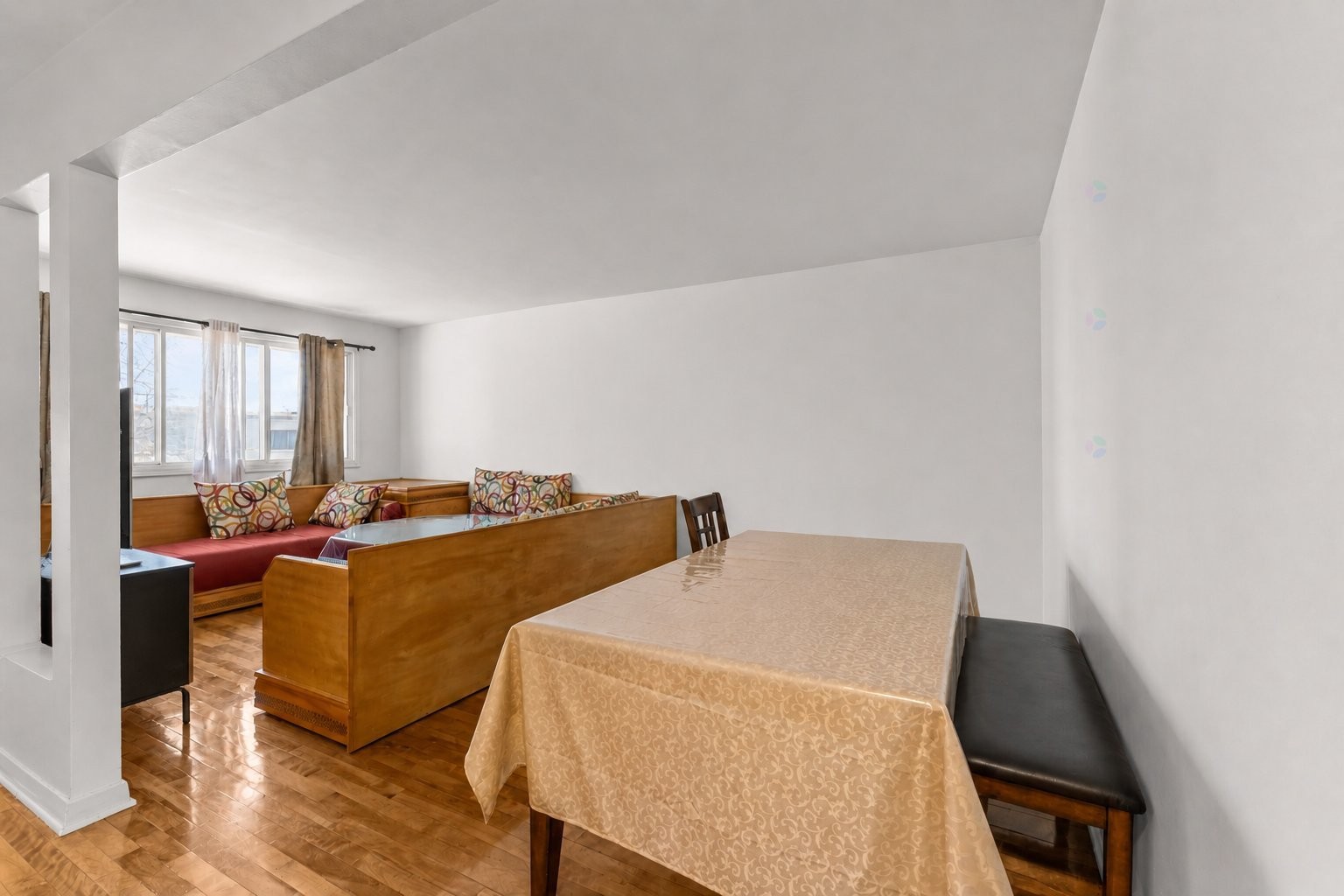 









6220

 - 6222A


Rue de Lachenaie

,
Montréal (Saint-Léonard),




QC
H1S1P3

