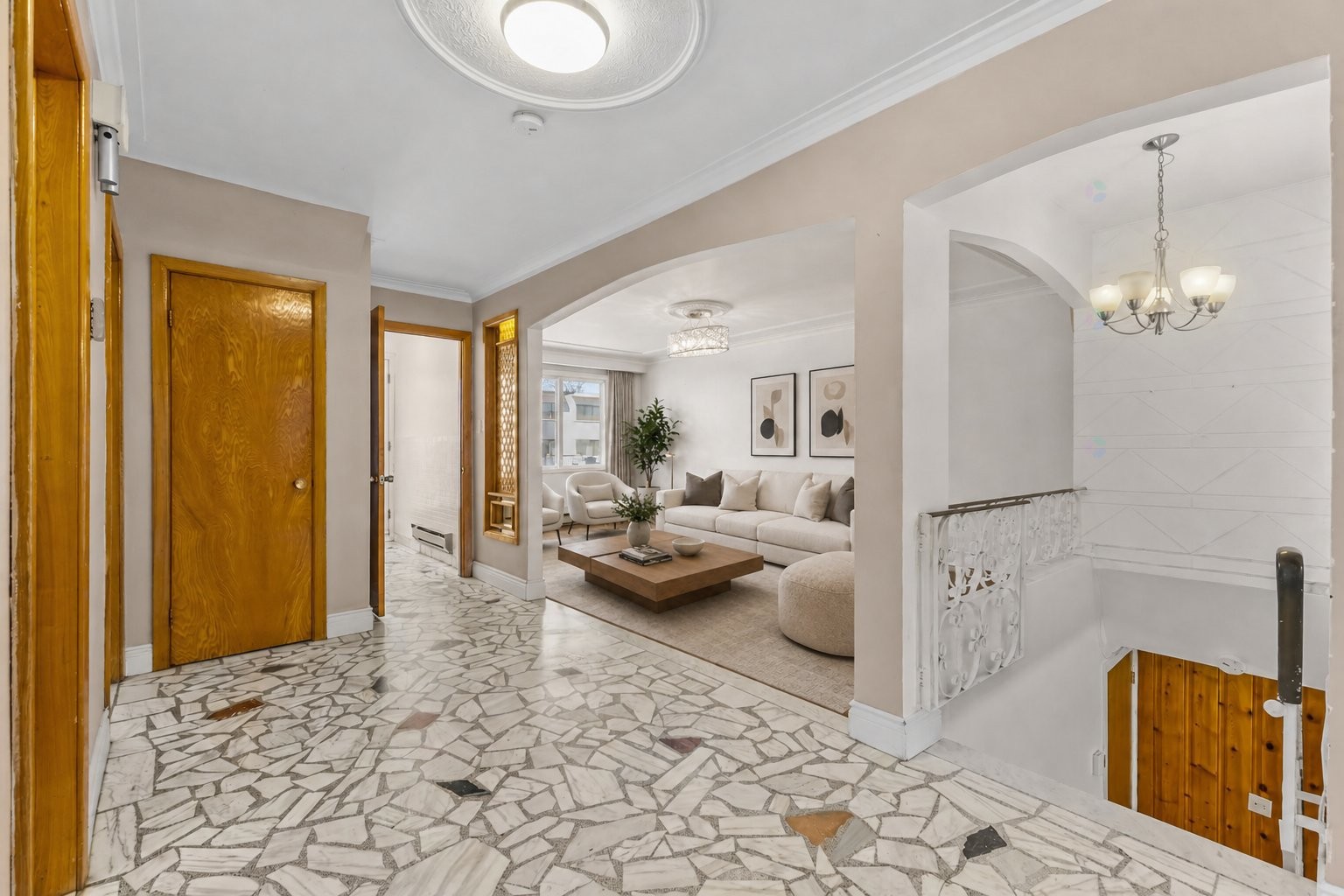 









6220

 - 6222A


Rue de Lachenaie

,
Montréal (Saint-Léonard),




QC
H1S1P3

