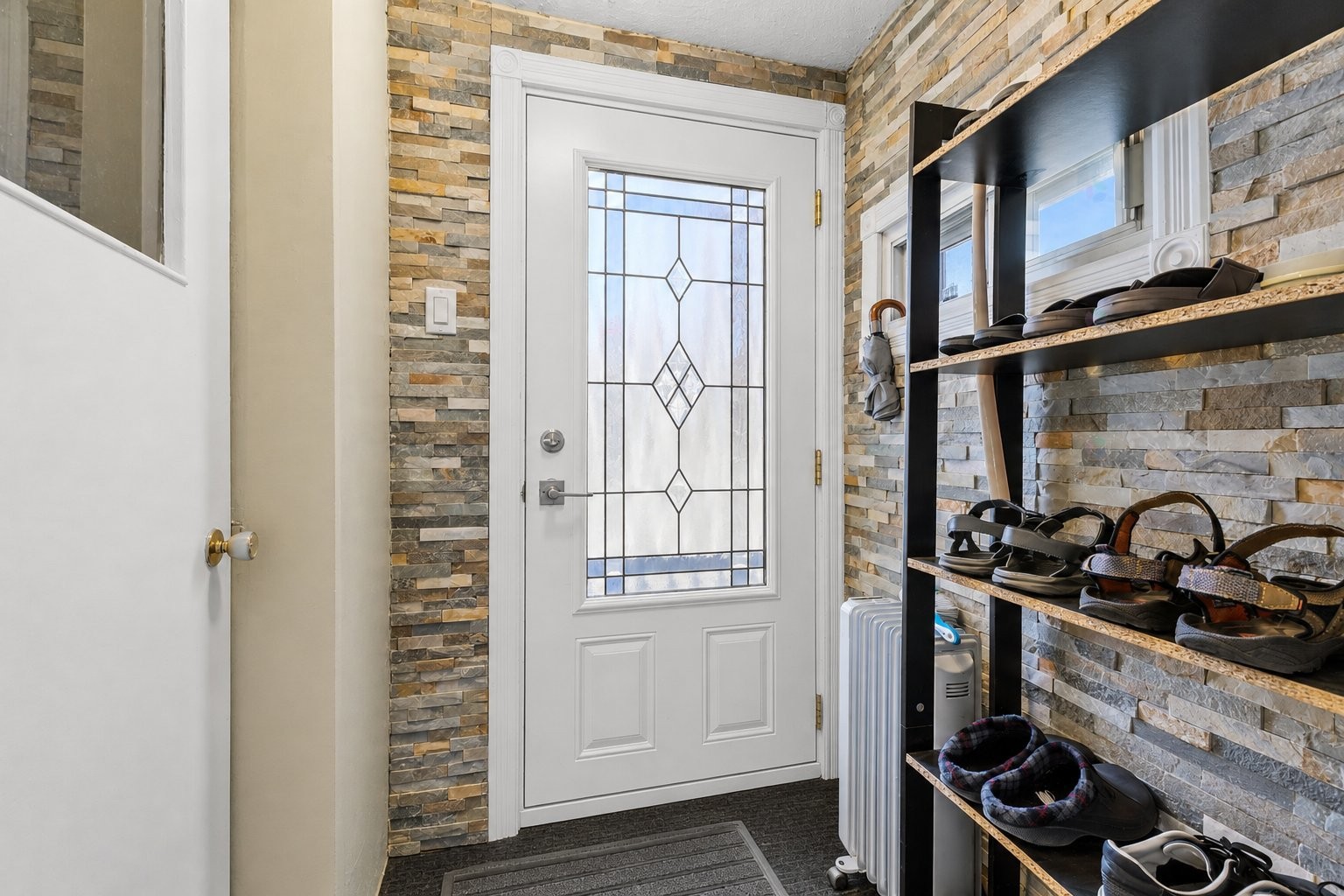 









6220

 - 6222A


Rue de Lachenaie

,
Montréal (Saint-Léonard),




QC
H1S1P3

