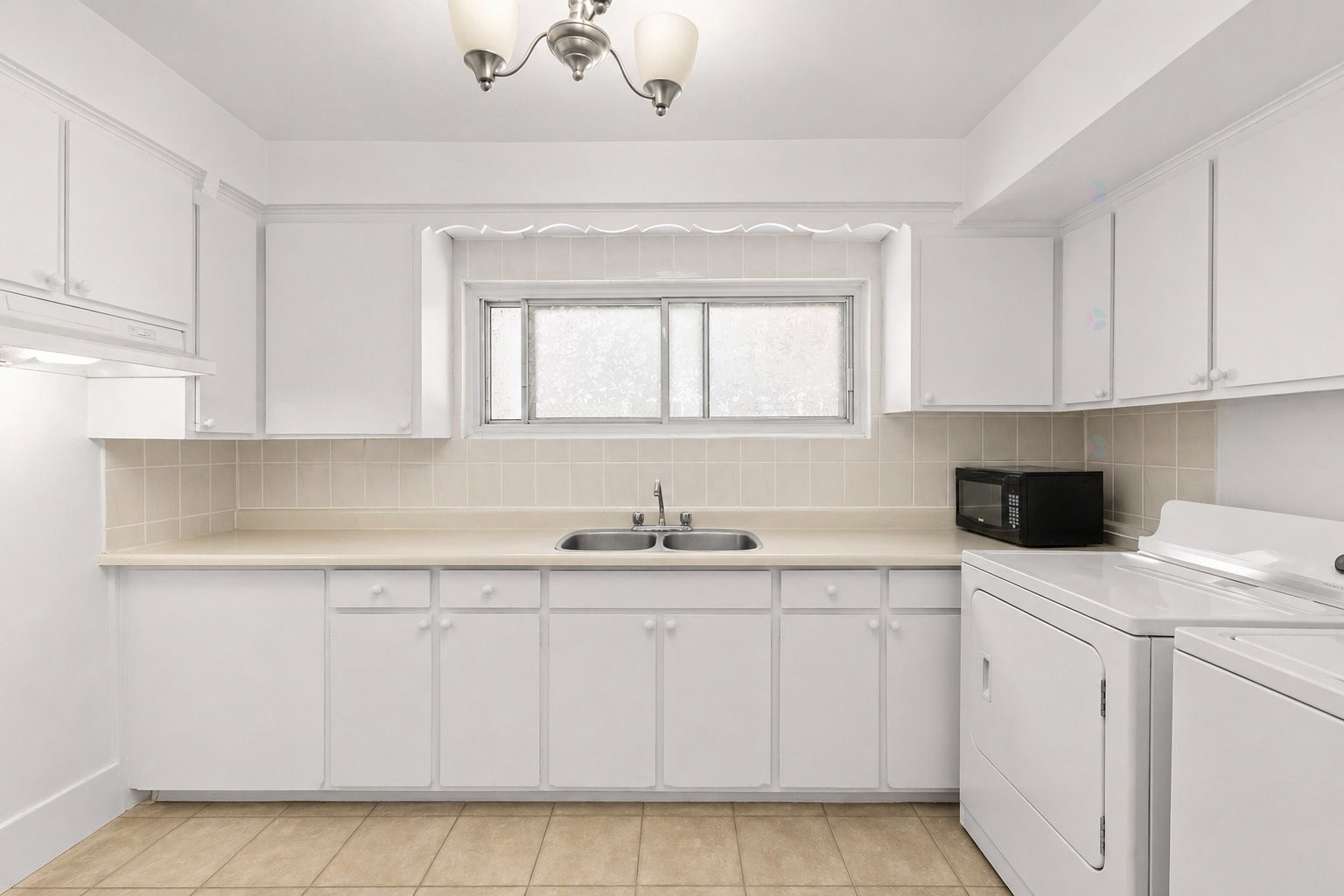 









6220

 - 6222A


Rue de Lachenaie

,
Montréal (Saint-Léonard),




QC
H1S1P3

