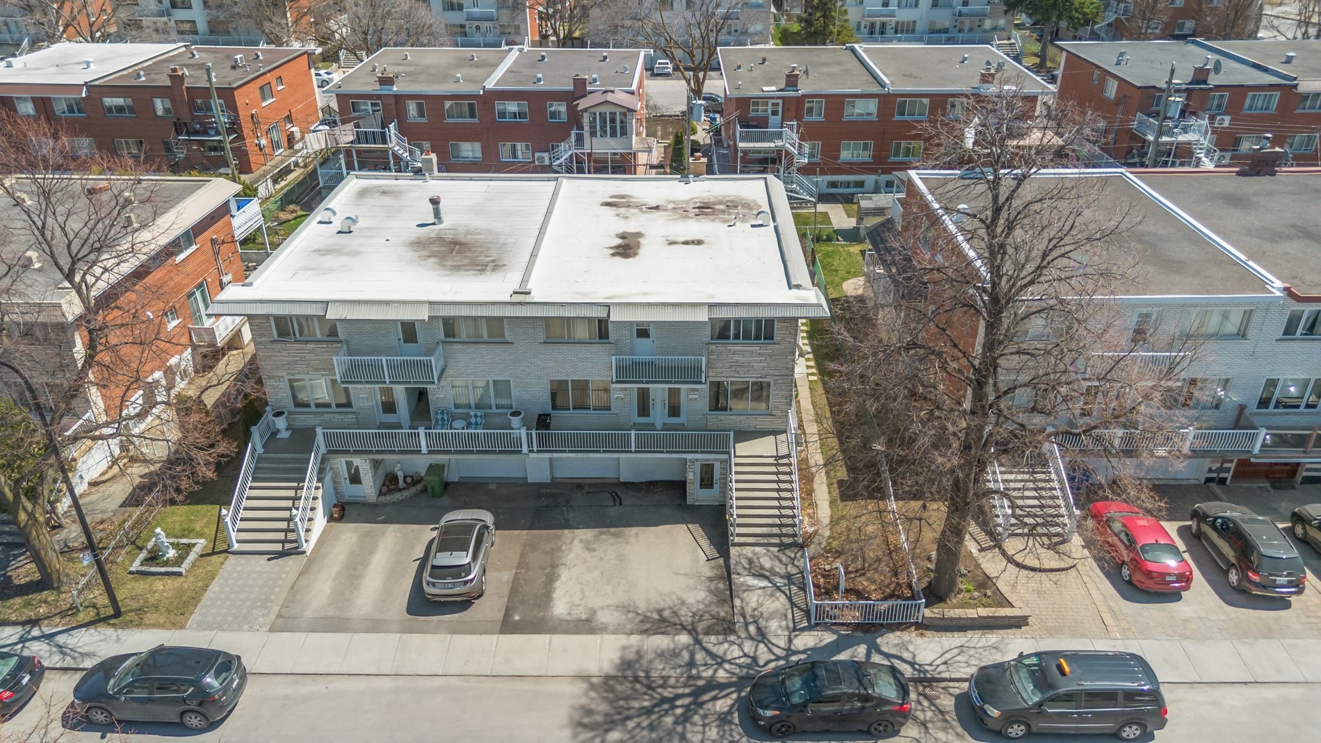 









6220

 - 6222A


Rue de Lachenaie

,
Montréal (Saint-Léonard),




QC
H1S1P3


