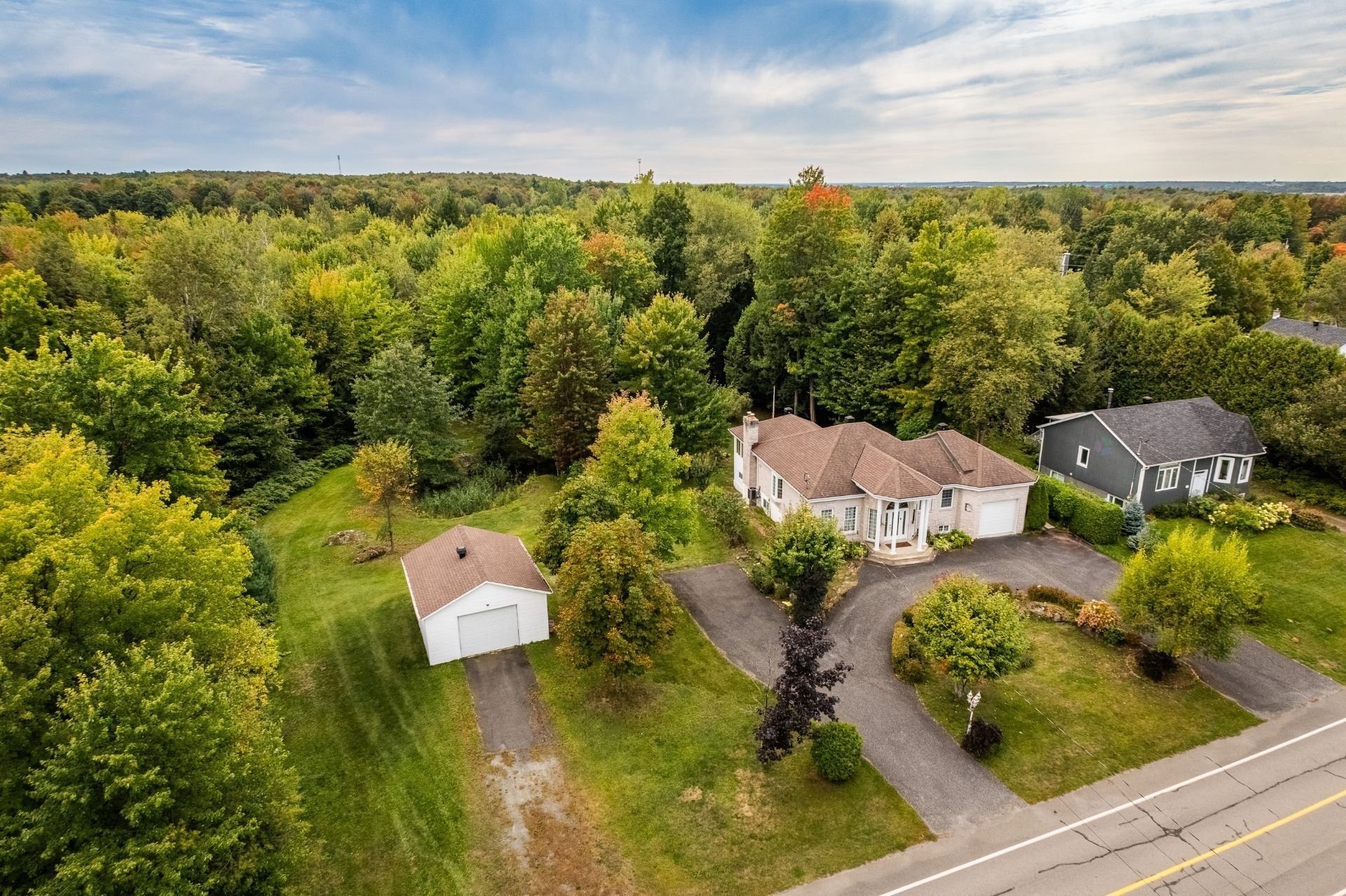 









943


Rue de la Roche

,
Granby,




QC
J2J2H9

