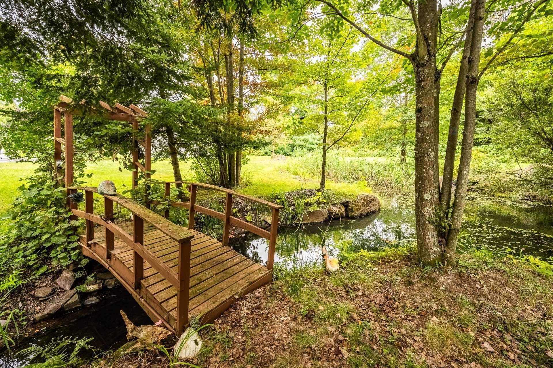 









943


Rue de la Roche

,
Granby,




QC
J2J2H9

