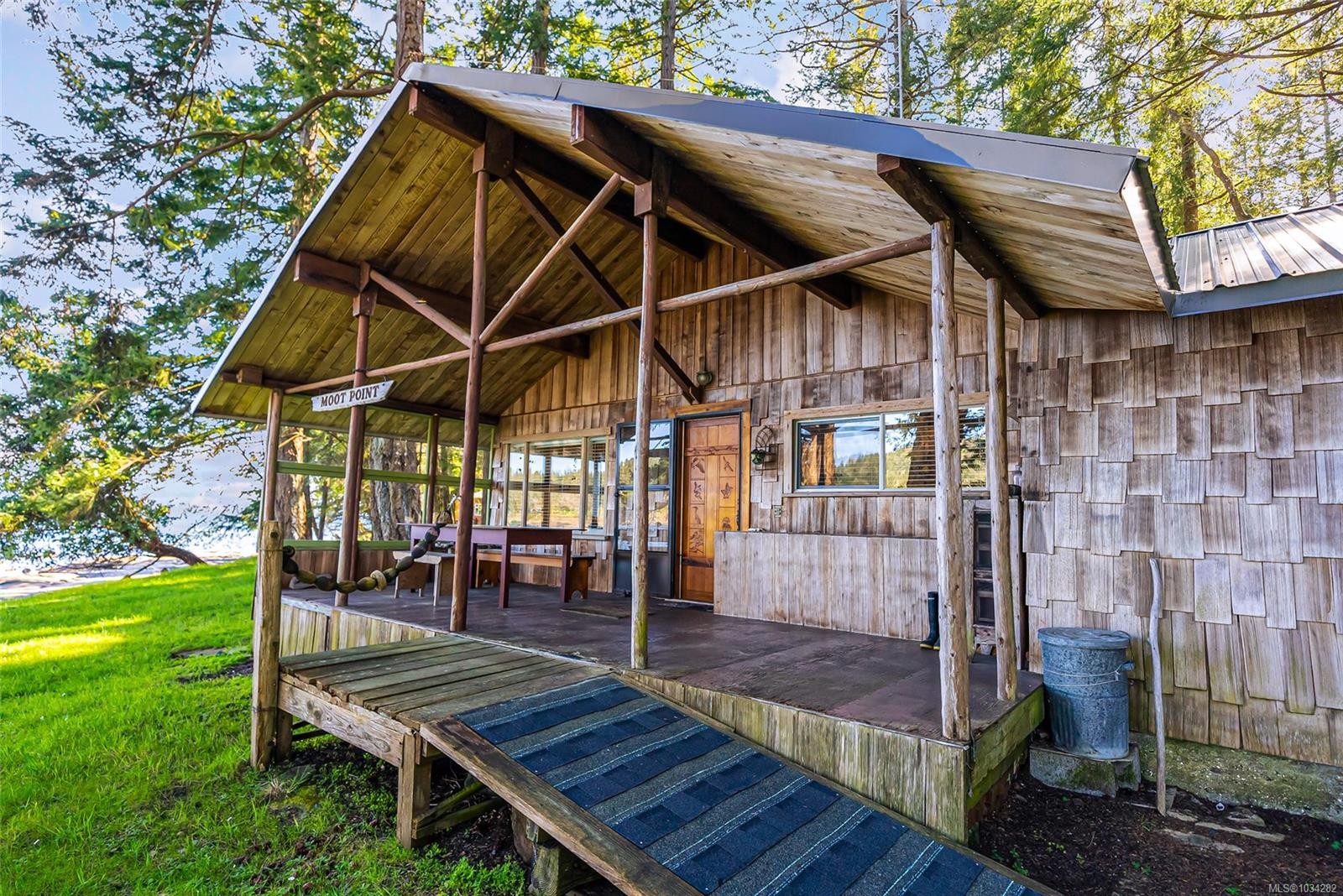 









970


Sea Fern

Lane,
Mudge Island,




BC
V0R 1X0

