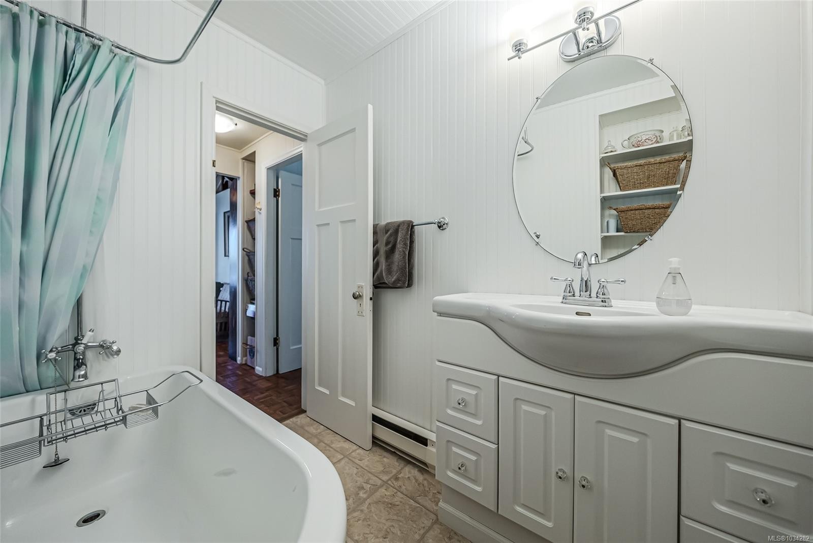 









970


Sea Fern

Lane,
Mudge Island,




BC
V0R 1X0

