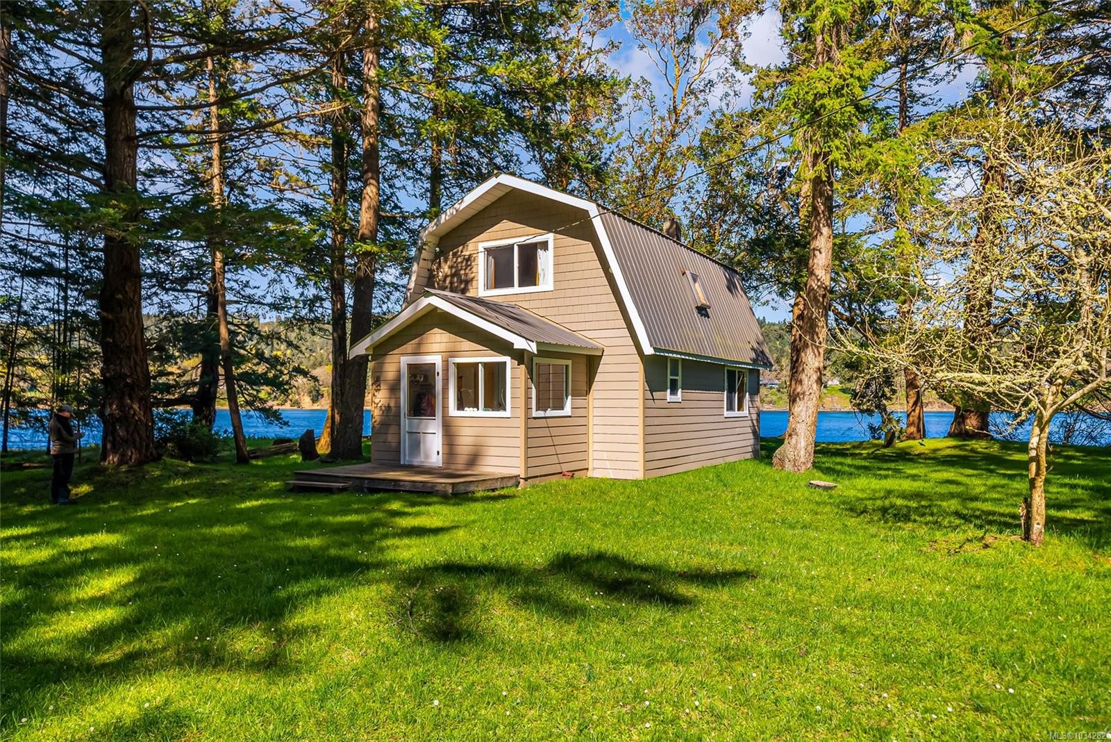 









970


Sea Fern

Lane,
Mudge Island,




BC
V0R 1X0

