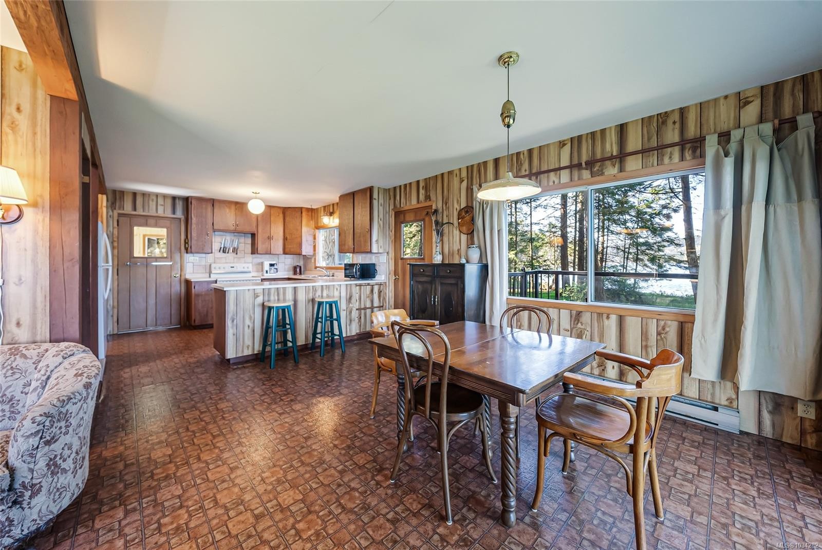 









970


Sea Fern

Lane,
Mudge Island,




BC
V0R 1X0

