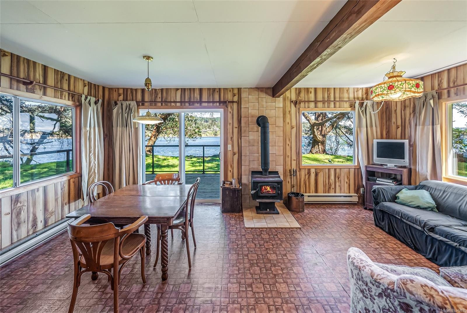 









970


Sea Fern

Lane,
Mudge Island,




BC
V0R 1X0

