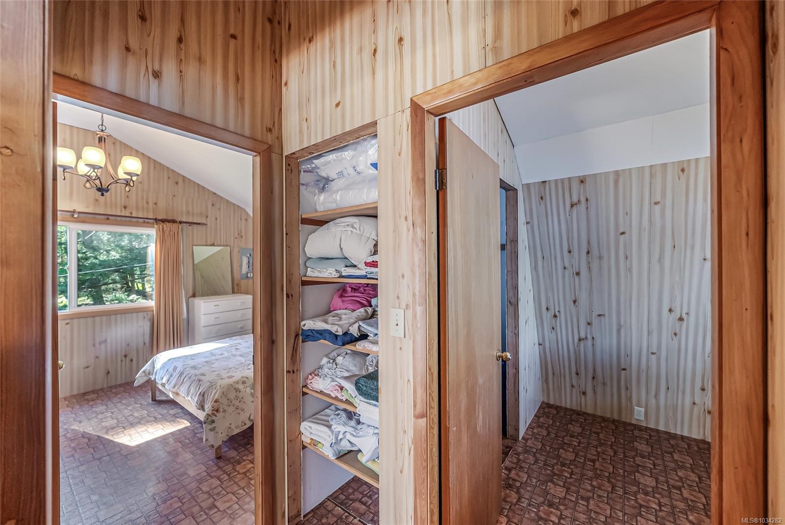 









970


Sea Fern

Lane,
Mudge Island,




BC
V0R 1X0

