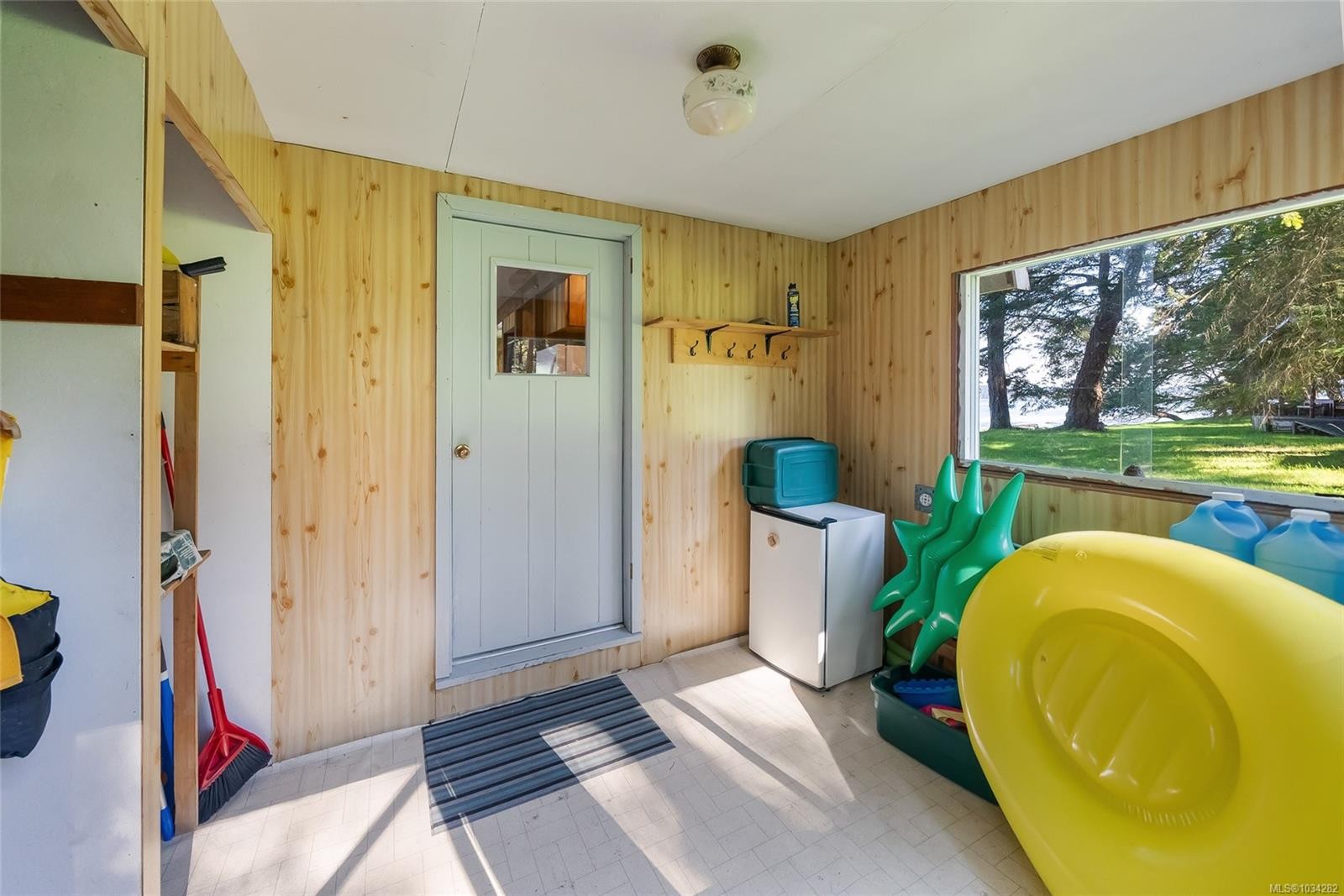 









970


Sea Fern

Lane,
Mudge Island,




BC
V0R 1X0

