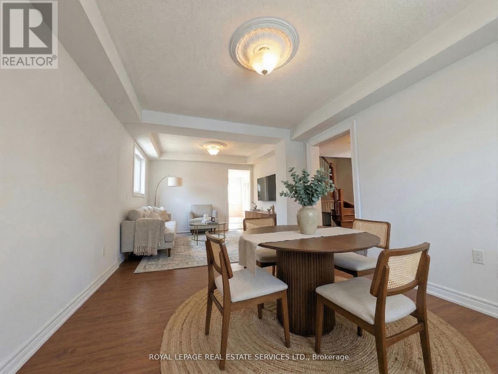 












20 HOLGATE STREET

,
Barrie,




Ontario
L4N2T5

