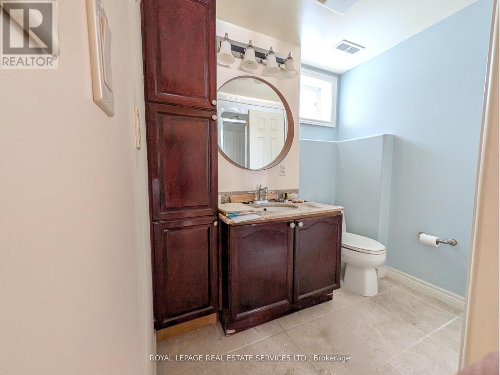 












20 HOLGATE STREET

,
Barrie,




Ontario
L4N2T5


