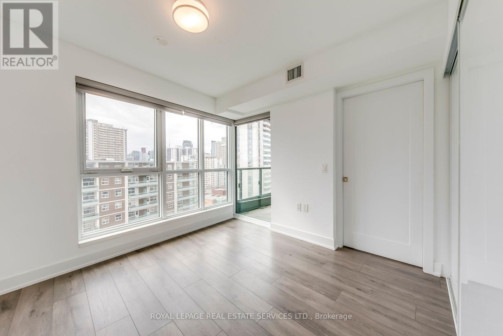 












1320 - 585 BLOOR STREET E

,
Toronto,




Ontario
M4W0B3

