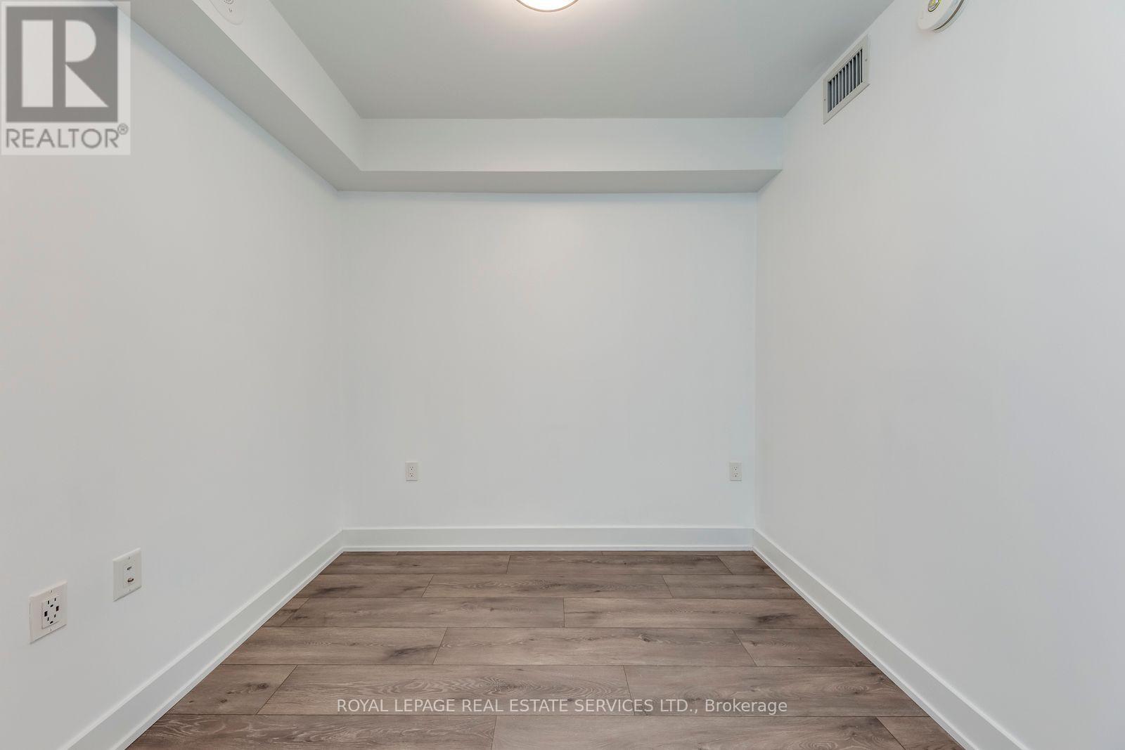 












1320 - 585 BLOOR STREET E

,
Toronto,




Ontario
M4W0B3

