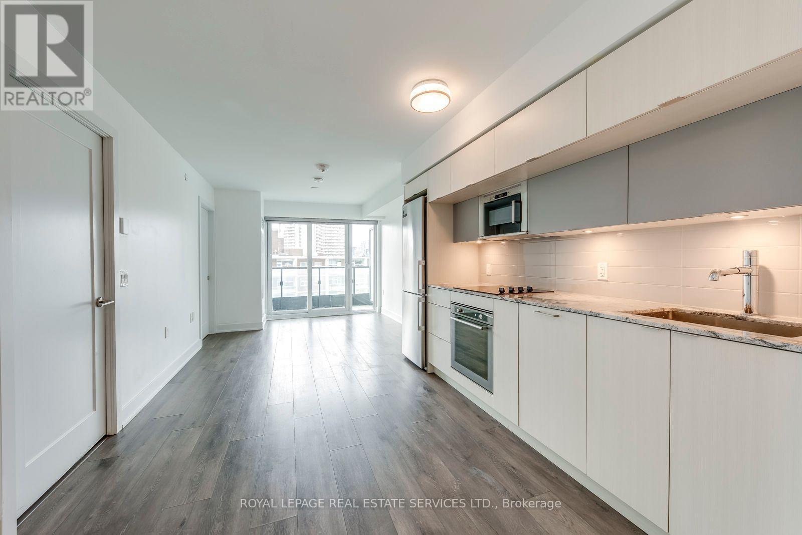 












1320 - 585 BLOOR STREET E

,
Toronto,




Ontario
M4W0B3


