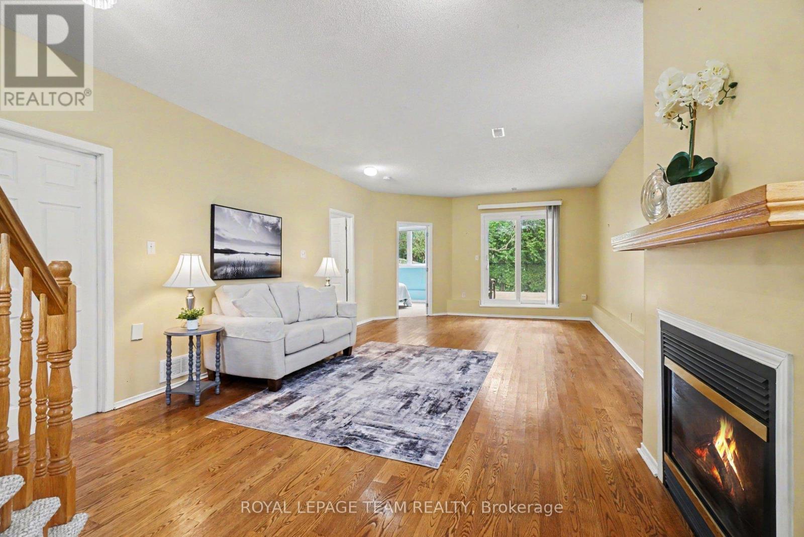 












1598 LISBON STREET

,
Ottawa,




Ontario
K4A4C3

