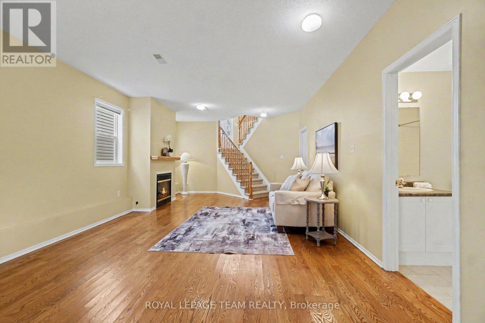 












1598 LISBON STREET

,
Ottawa,




Ontario
K4A4C3

