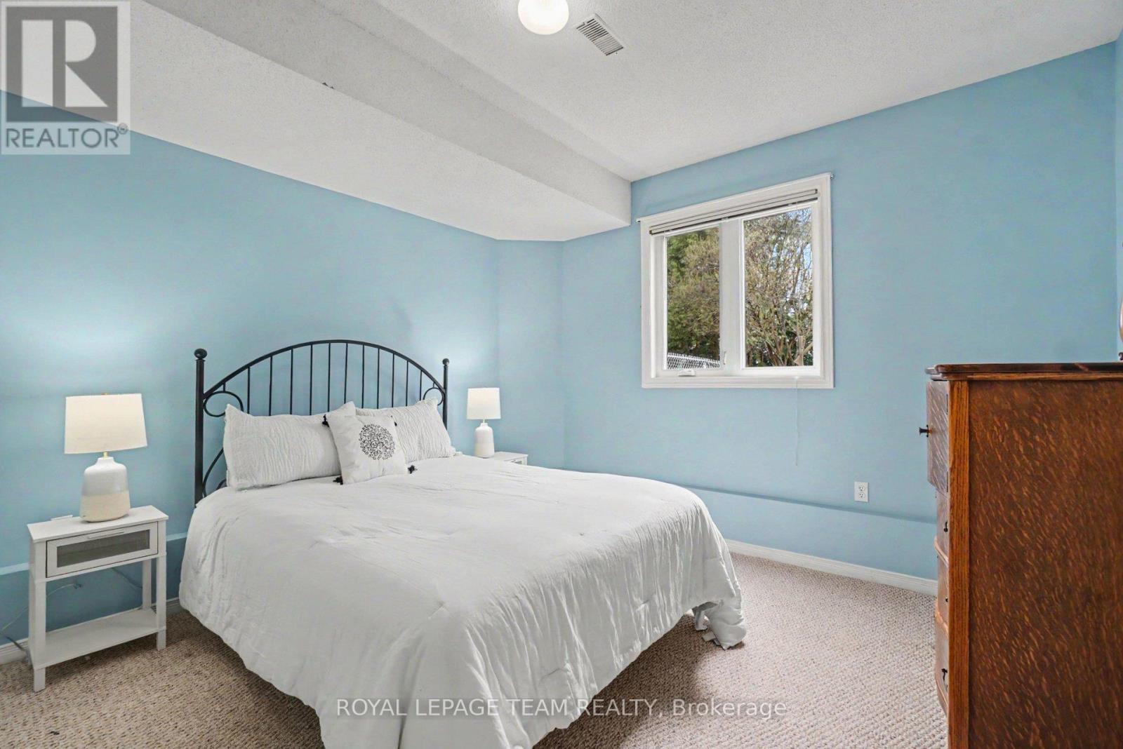 












1598 LISBON STREET

,
Ottawa,




Ontario
K4A4C3

