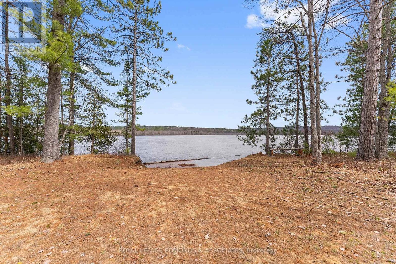 












290 HENNESSY TRAIL

,
Whitewater Region,







Ontario
K0J2L0

