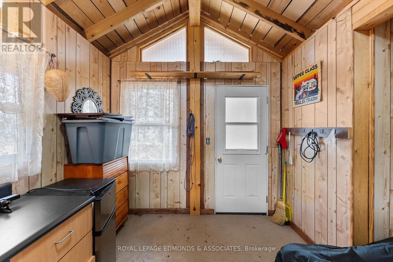 












290 HENNESSY TRAIL

,
Whitewater Region,







Ontario
K0J2L0

