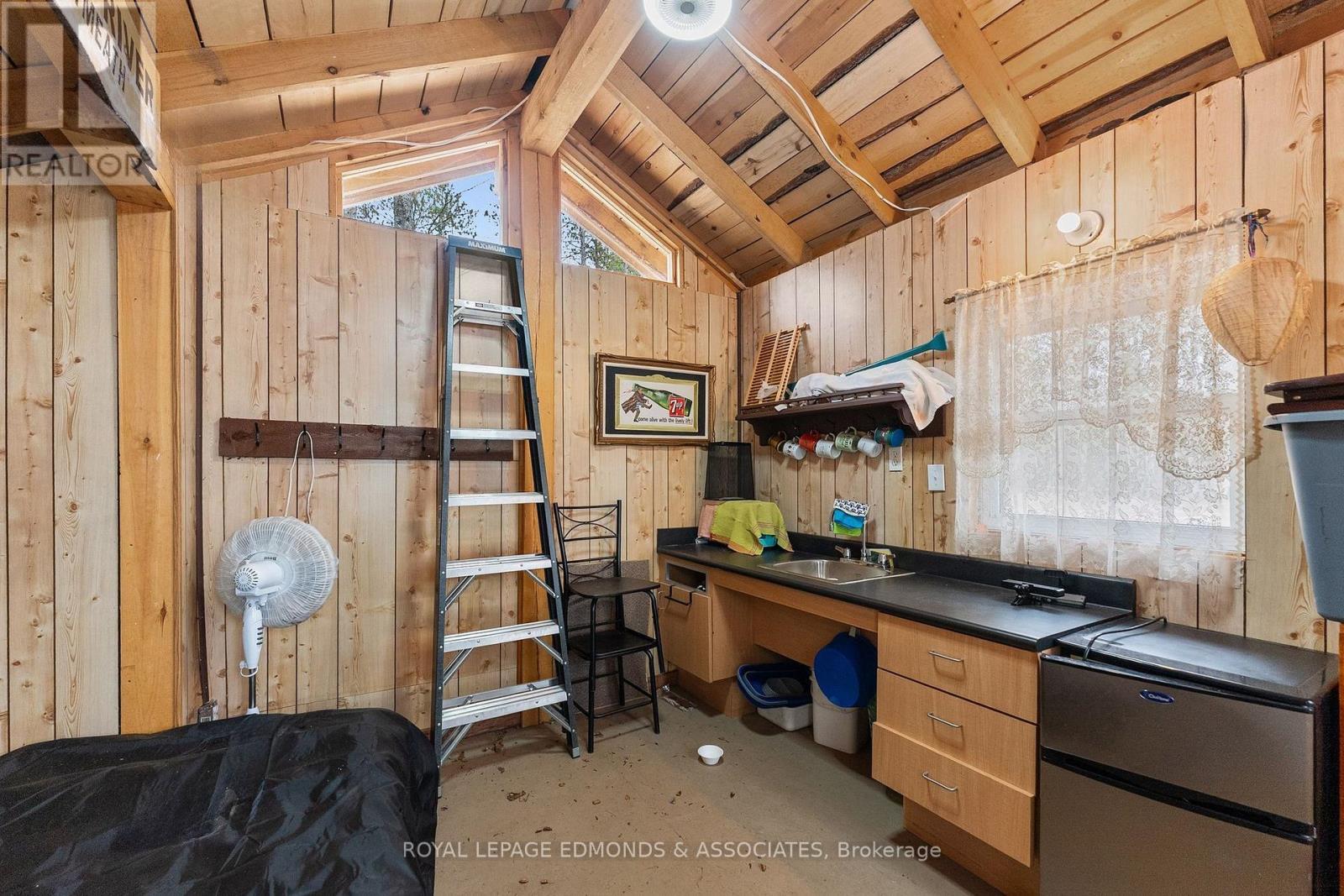 












290 HENNESSY TRAIL

,
Whitewater Region,







Ontario
K0J2L0

