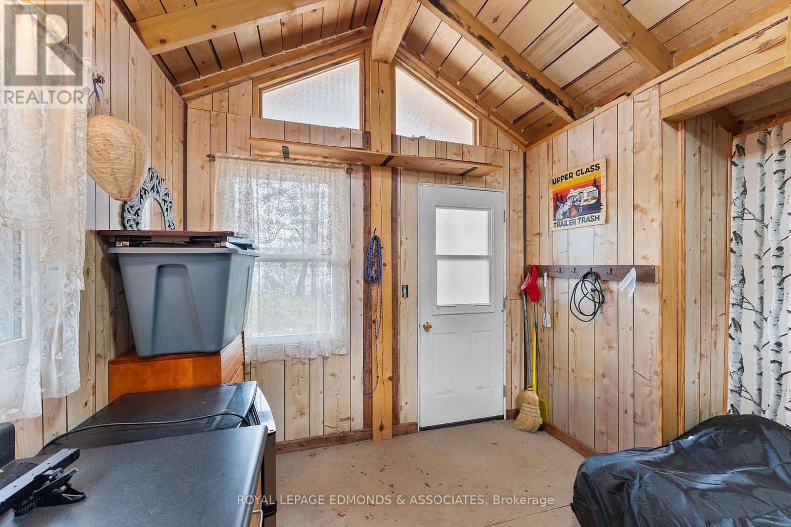 












290 HENNESSY TRAIL

,
Whitewater Region,







Ontario
K0J2L0

