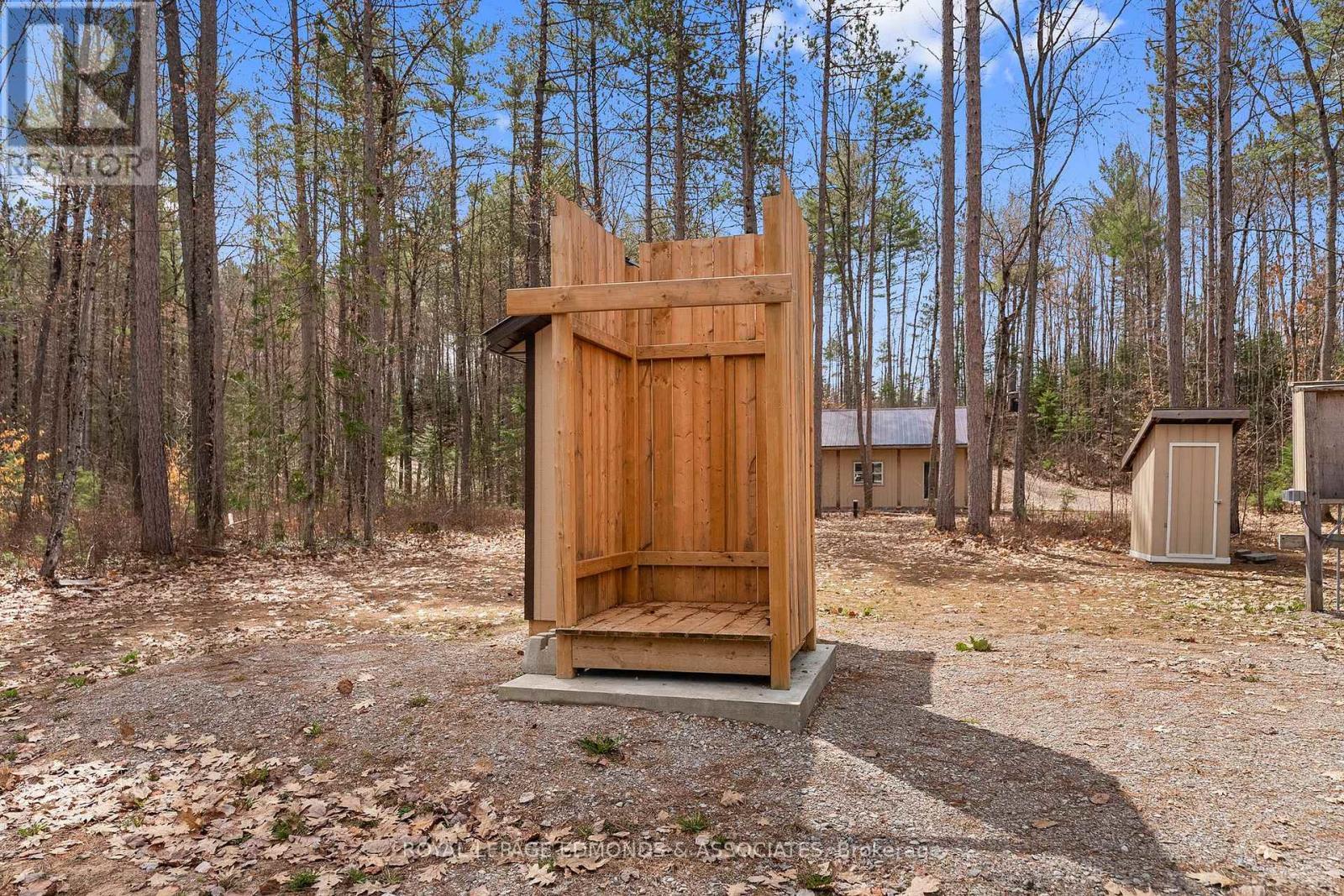 












290 HENNESSY TRAIL

,
Whitewater Region,







Ontario
K0J2L0

