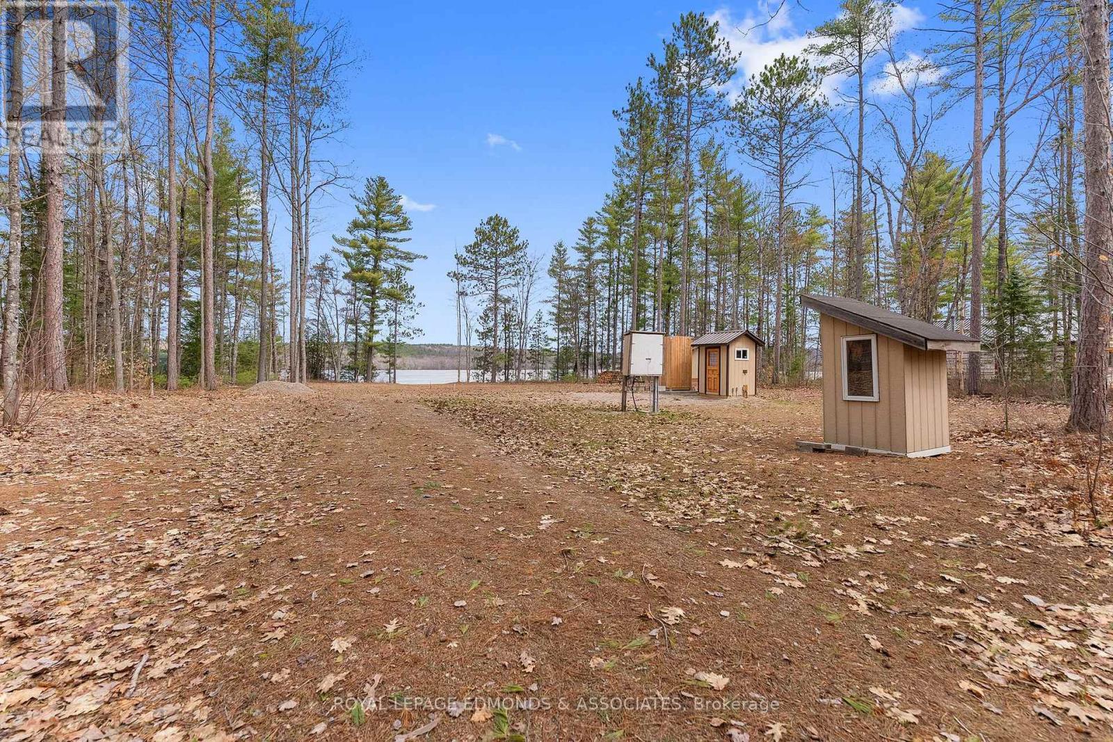 












290 HENNESSY TRAIL

,
Whitewater Region,







Ontario
K0J2L0

