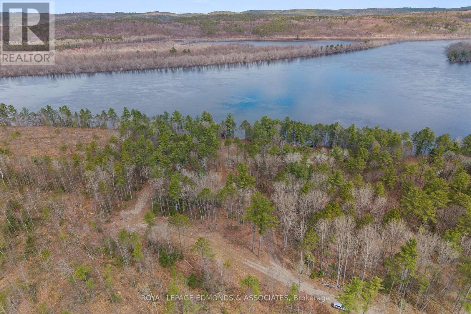 












290 HENNESSY TRAIL

,
Whitewater Region,







Ontario
K0J2L0

