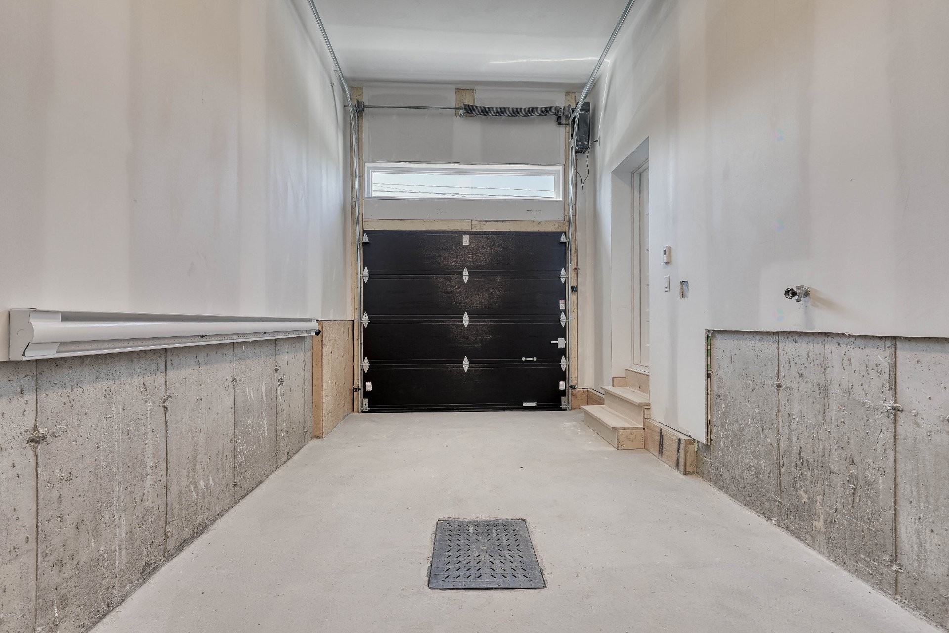 









4199


Rue Quevillon

,
Longueuil (Saint-Hubert),




QC
J3Y2T9

