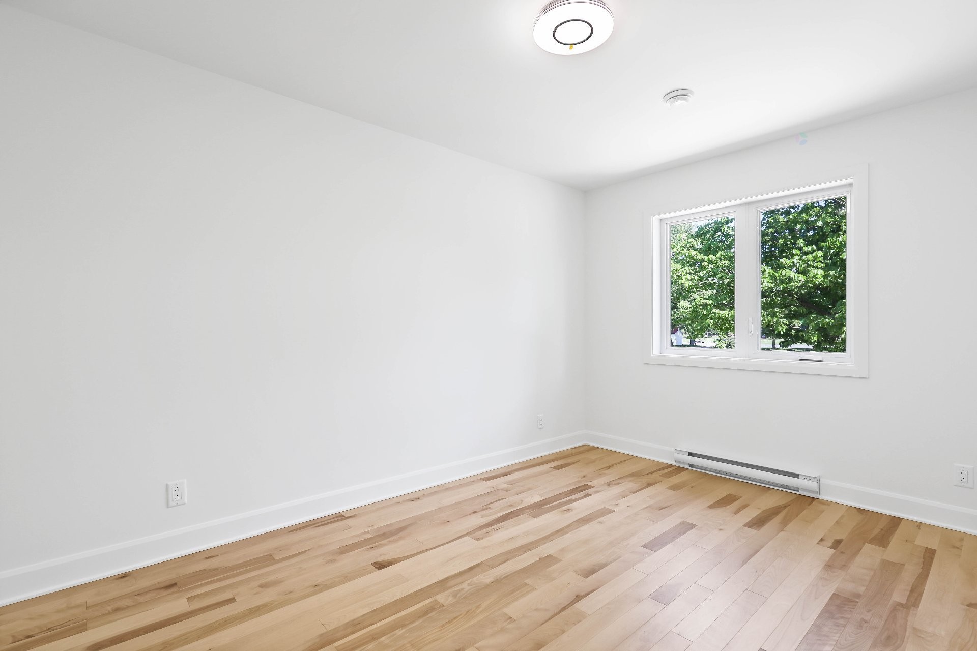 









4199


Rue Quevillon

,
Longueuil (Saint-Hubert),




QC
J3Y2T9

