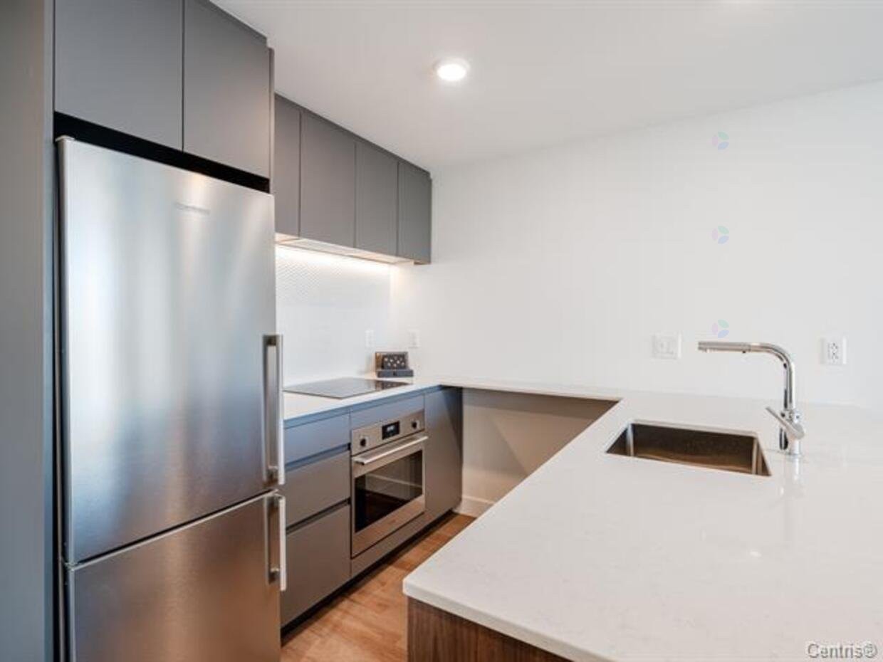









1245


Rue De Bleury

, 3208,
Montréal (Ville-Marie),




QC
H3B0C2

