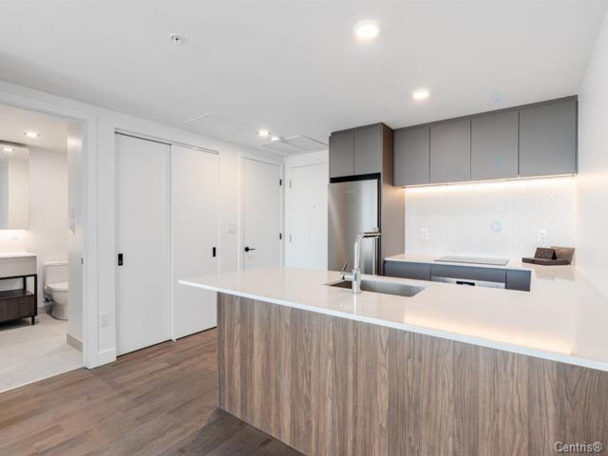 









1245


Rue De Bleury

, 3208,
Montréal (Ville-Marie),




QC
H3B0C2

