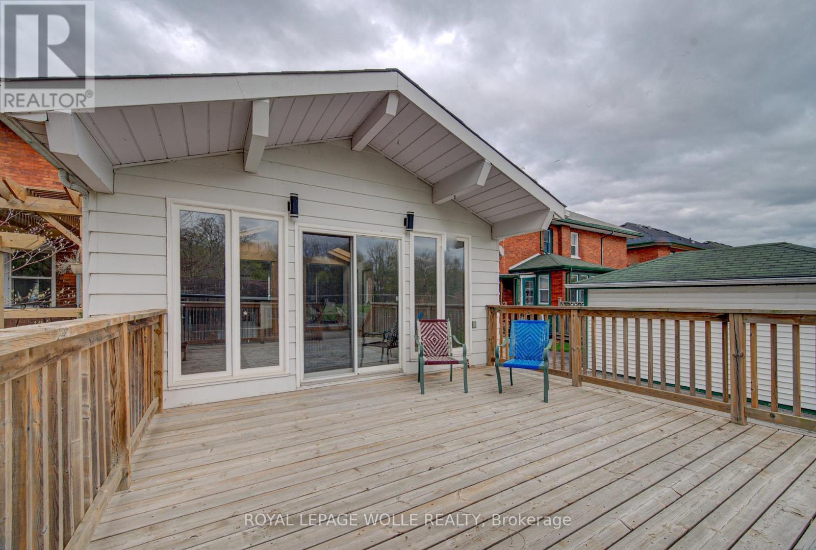 












28 WILLOW STREET

,
Brant,




Ontario
N3L2K6

