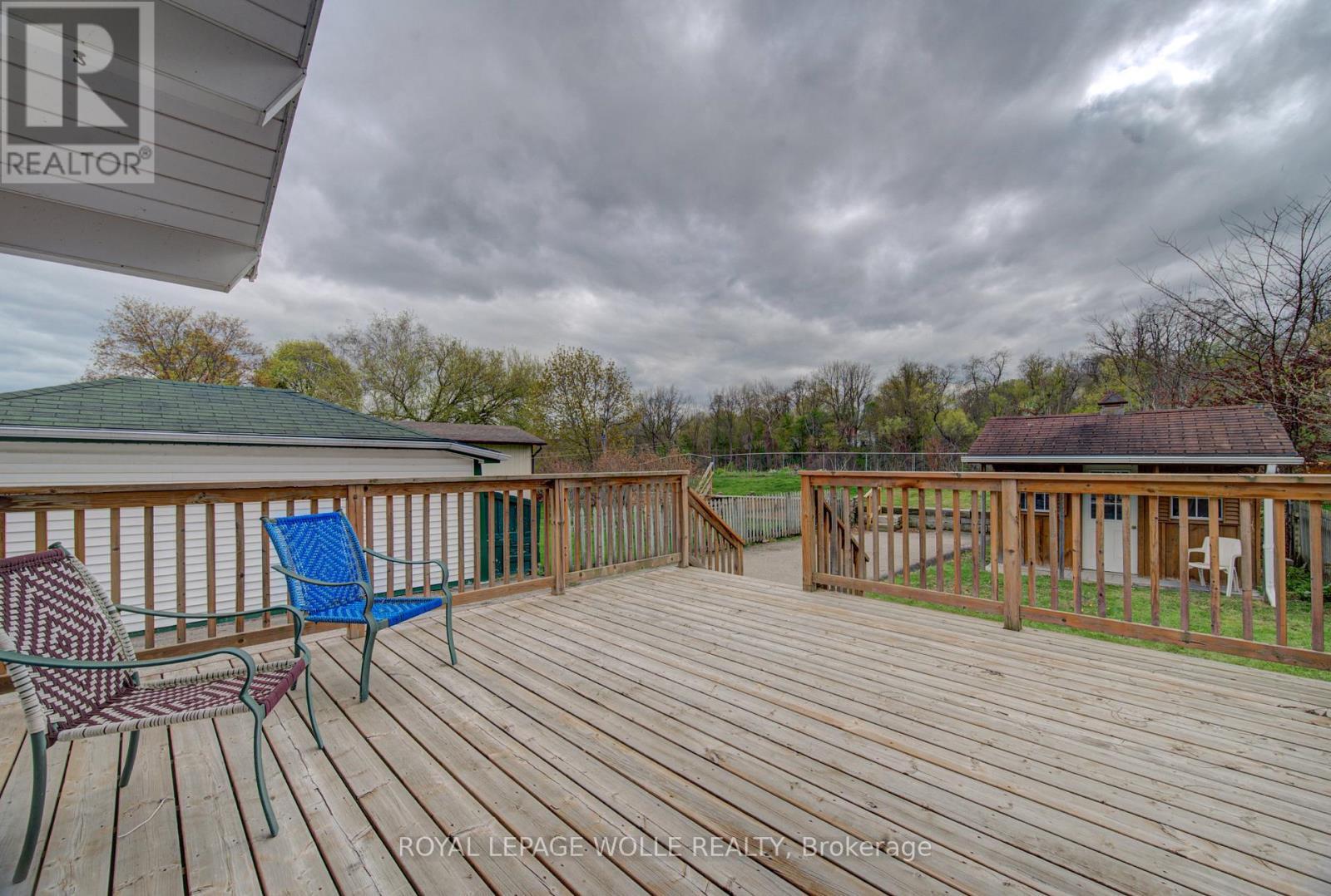 












28 WILLOW STREET

,
Brant,




Ontario
N3L2K6

