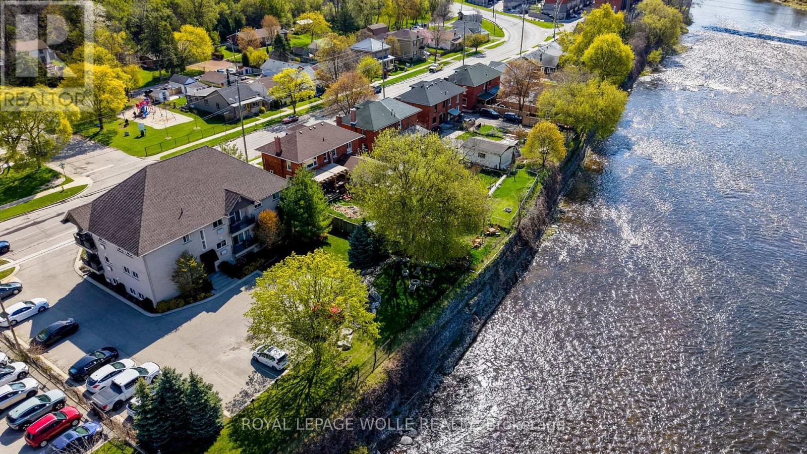 












28 WILLOW STREET

,
Brant,




Ontario
N3L2K6

