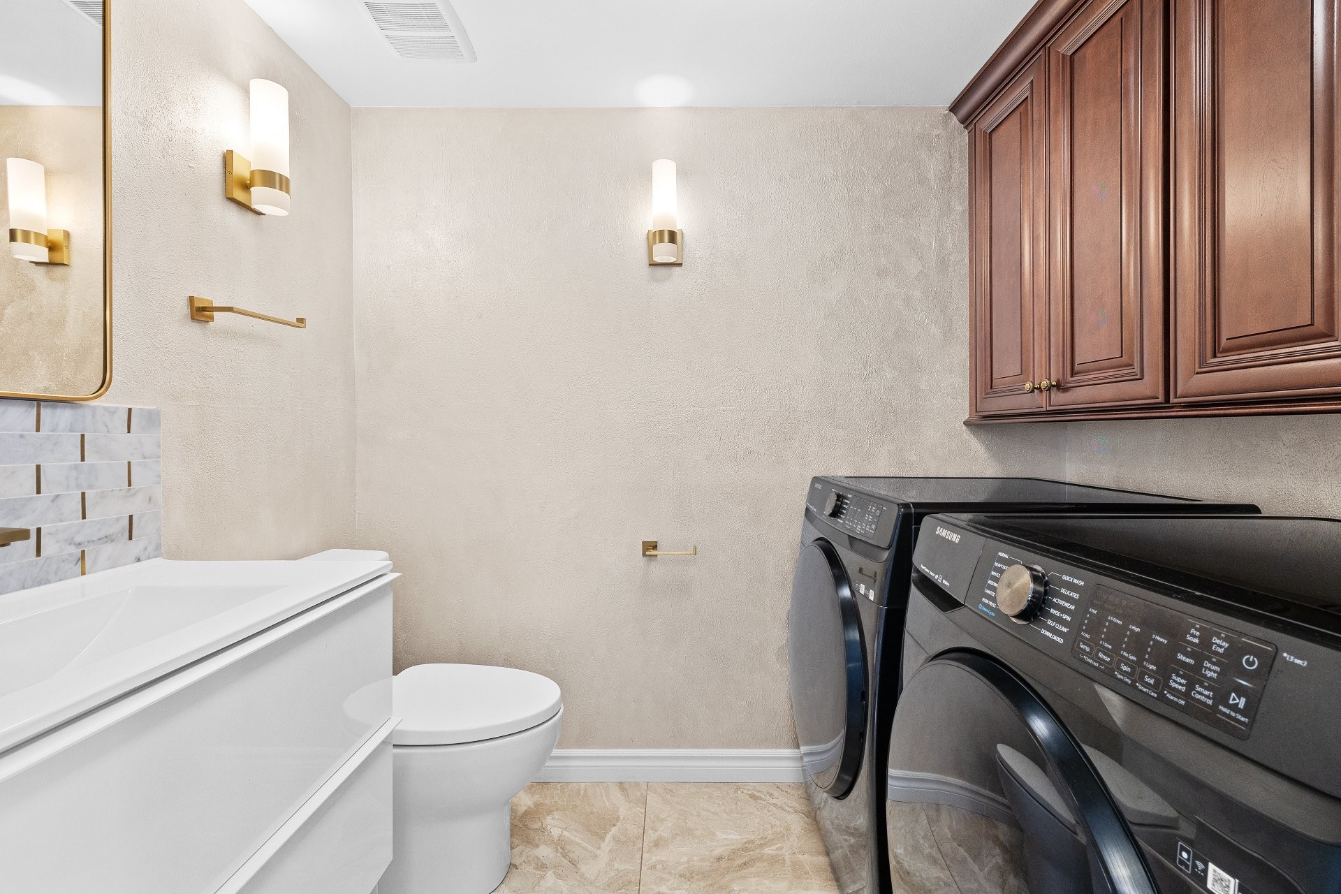 









619


Rue Lajeunesse

,
Laval (Sainte-Dorothée),




QC
H7X3K5

