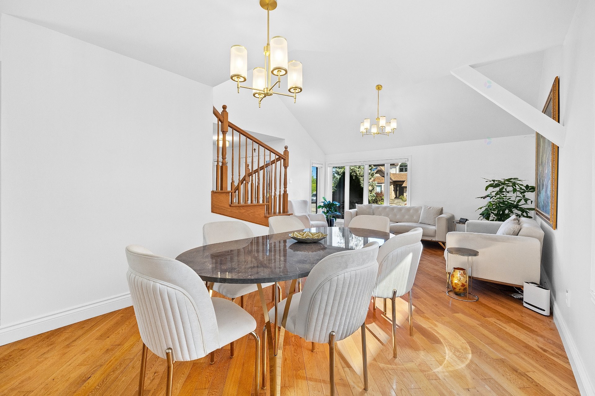









619


Rue Lajeunesse

,
Laval (Sainte-Dorothée),




QC
H7X3K5

