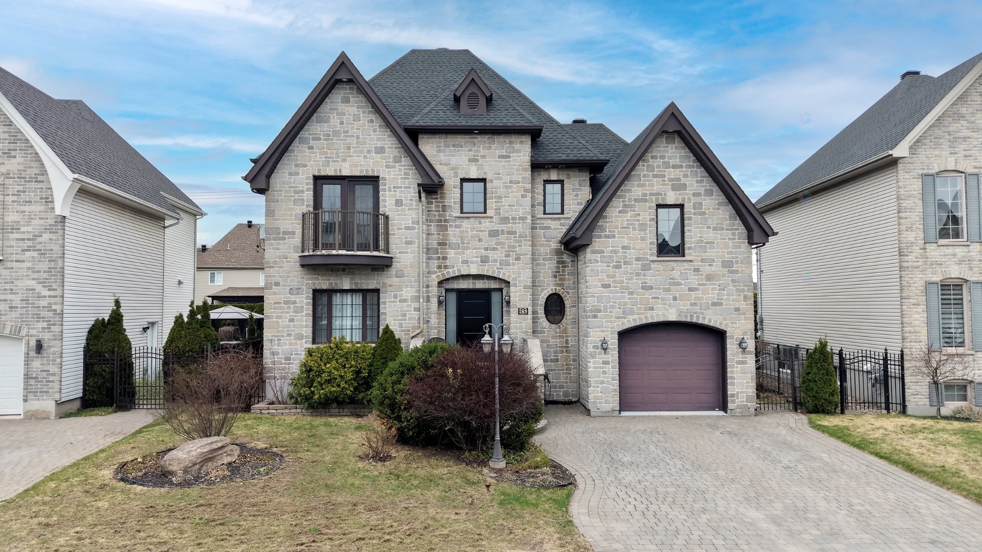 









269


Rue François-Brunet

,
Terrebonne (Lachenaie),




QC
J6V1T3

