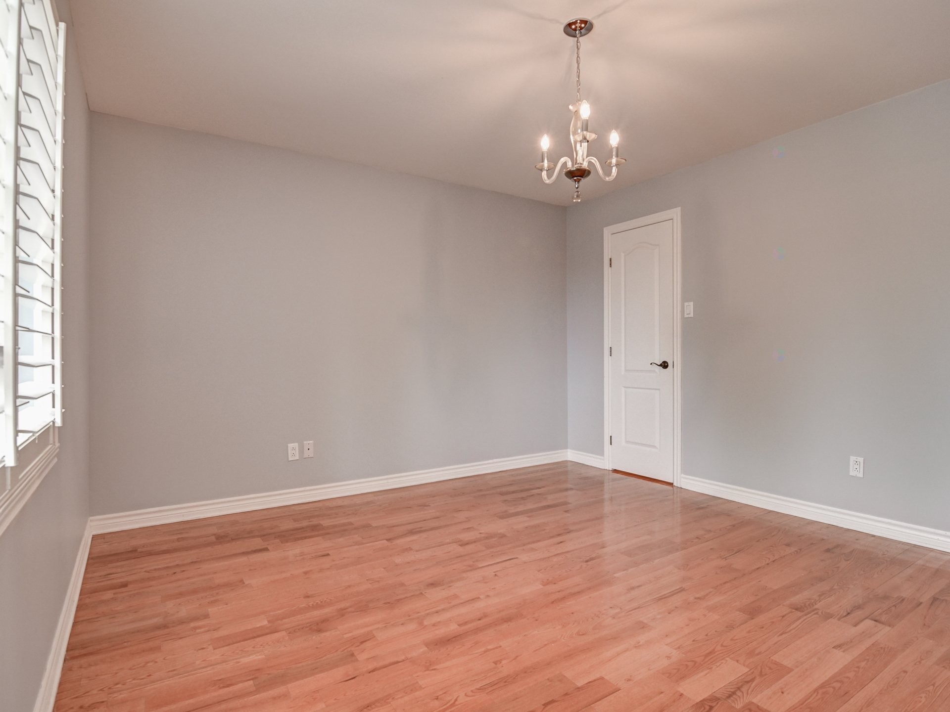 









3560


Rue de Loreto

,
Brossard,




QC
J4Y3J7

