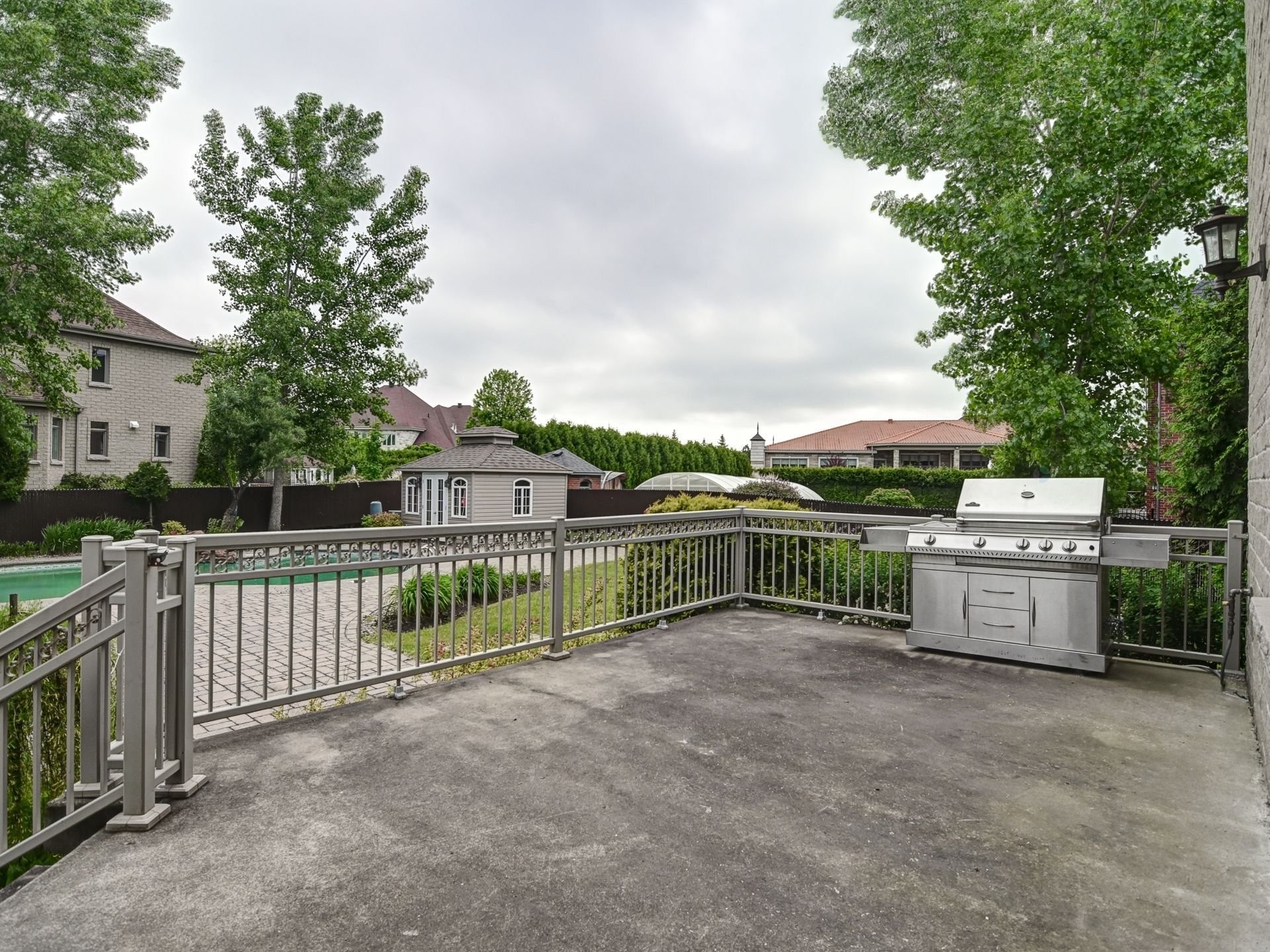 









3560


Rue de Loreto

,
Brossard,




QC
J4Y3J7

