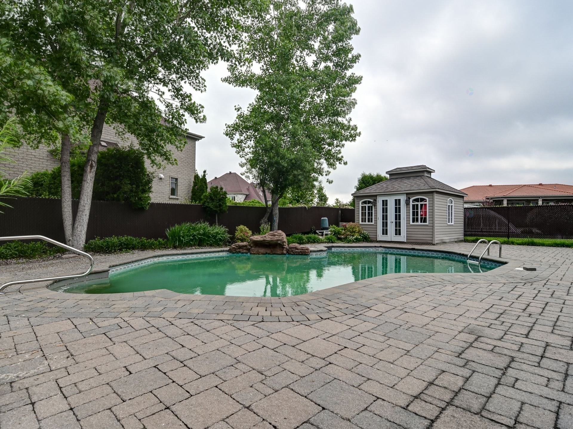 









3560


Rue de Loreto

,
Brossard,




QC
J4Y3J7

